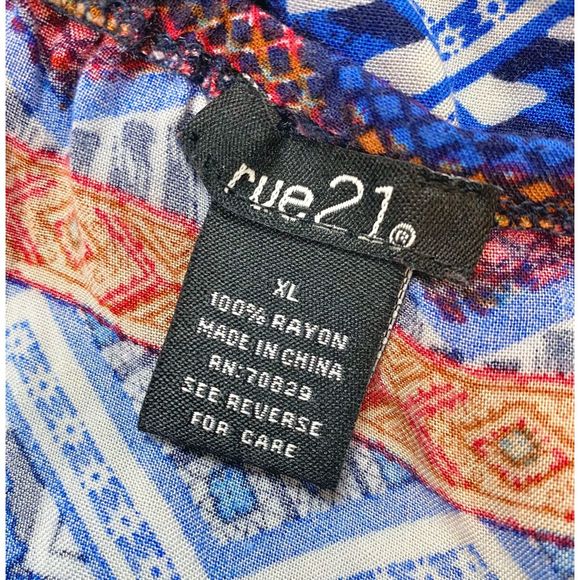 Rue 21 Tribal Print Sleeveless Jumpsuit - Size XL - Picture 4 of 4